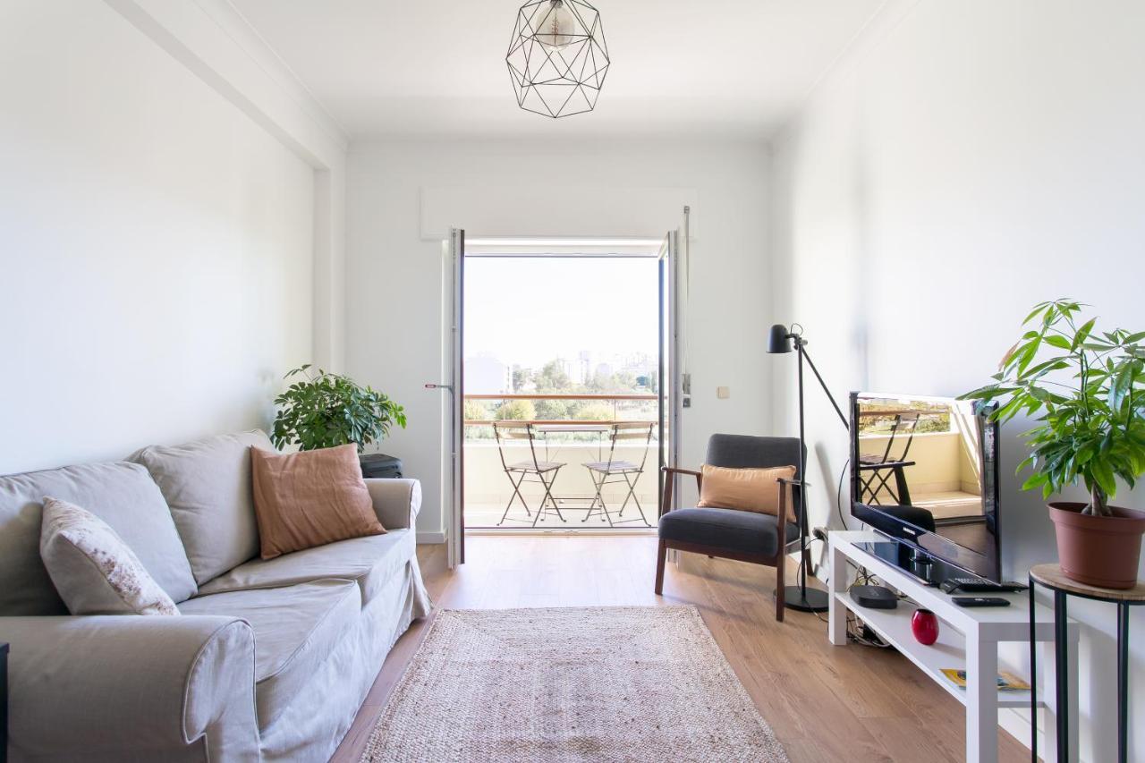 Apartamento Central Setubal Sossegado E Com Luz Bagian luar foto