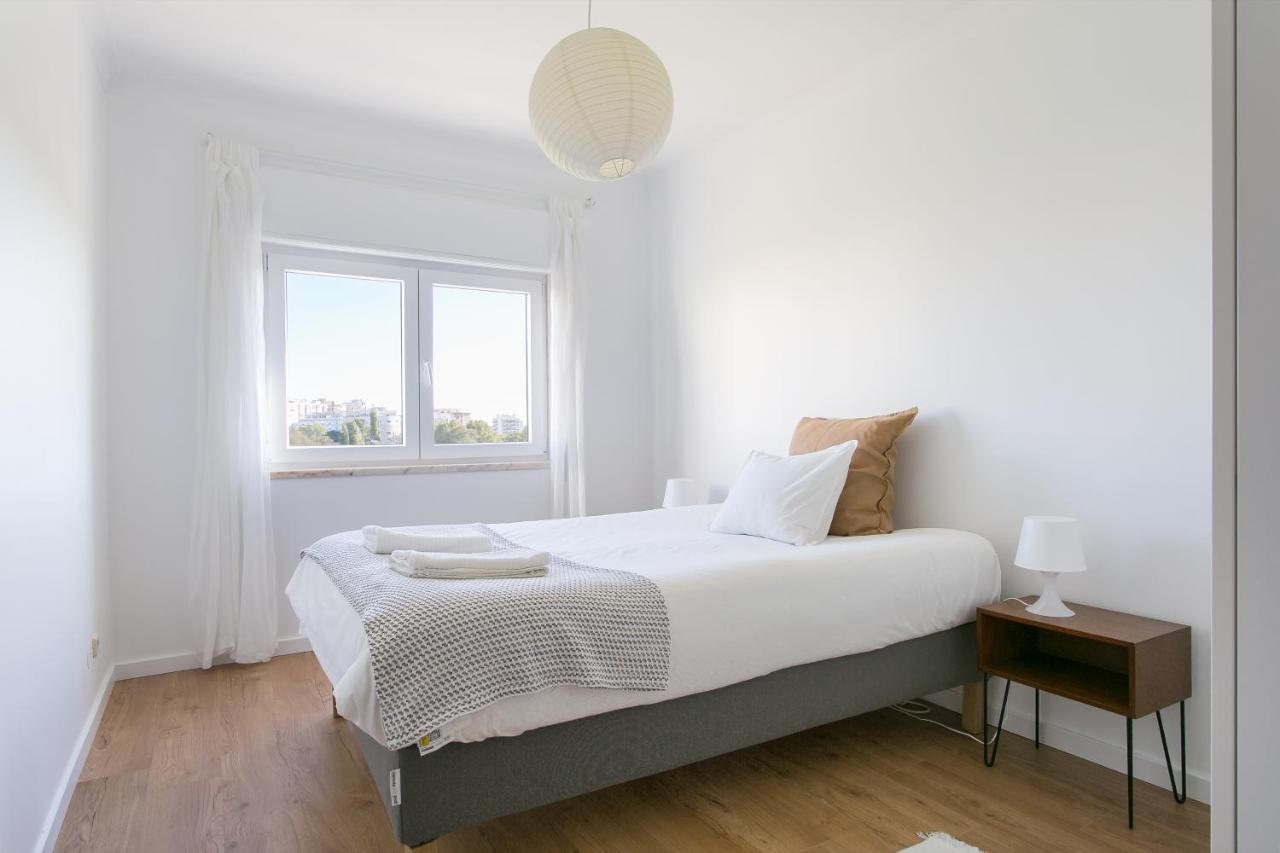 Apartamento Central Setubal Sossegado E Com Luz Bagian luar foto