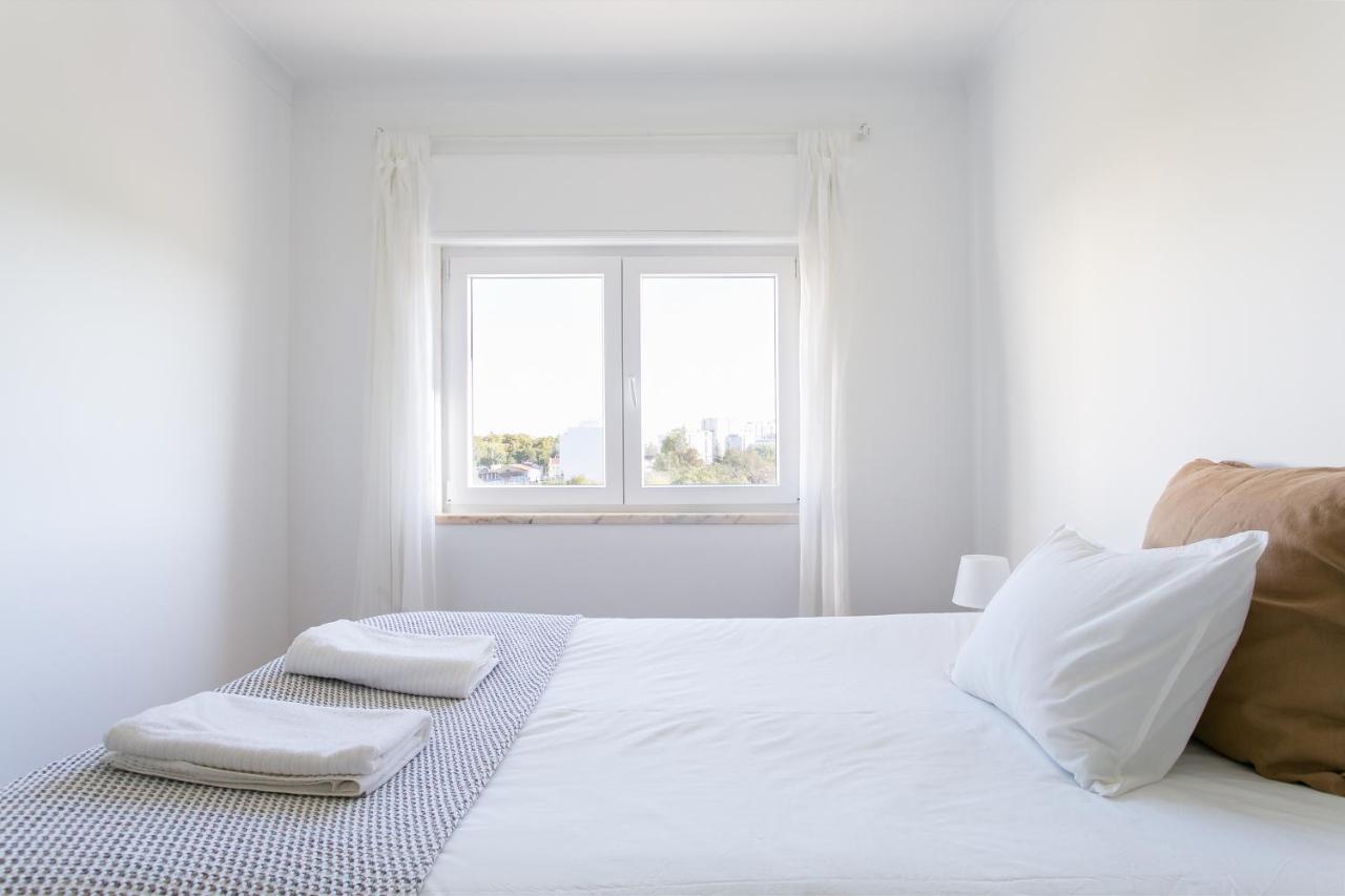 Apartamento Central Setubal Sossegado E Com Luz Bagian luar foto